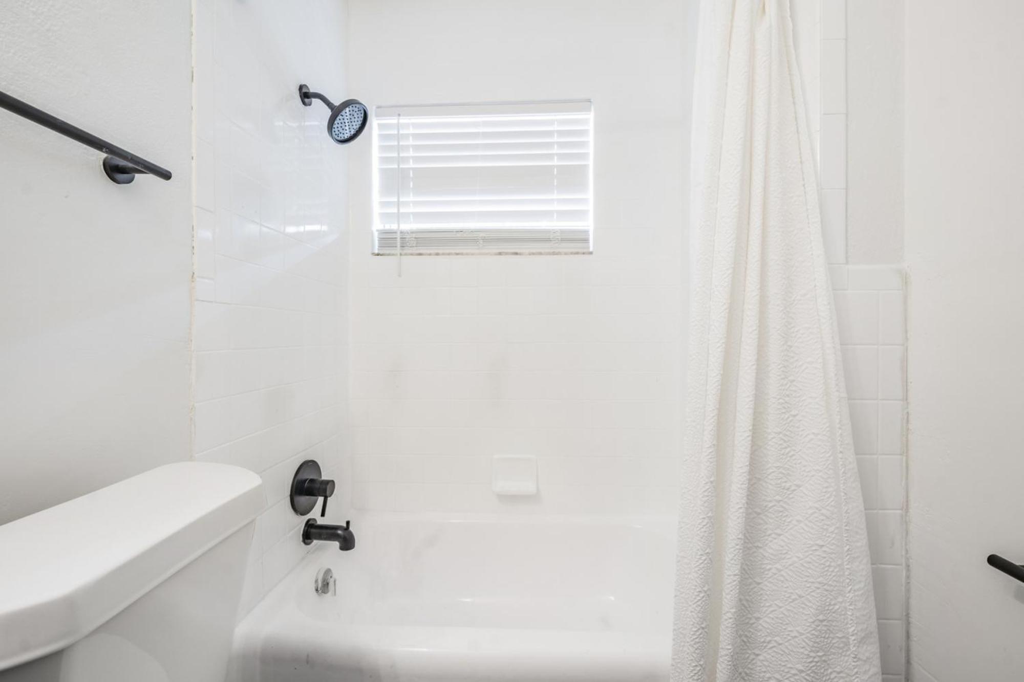 Spacious Studio Apartment Near Nightlife & Dining! San Petersburgo Exterior foto
